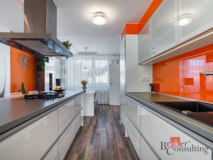 Prodej bytu 3+kk 76 m² - foto 2