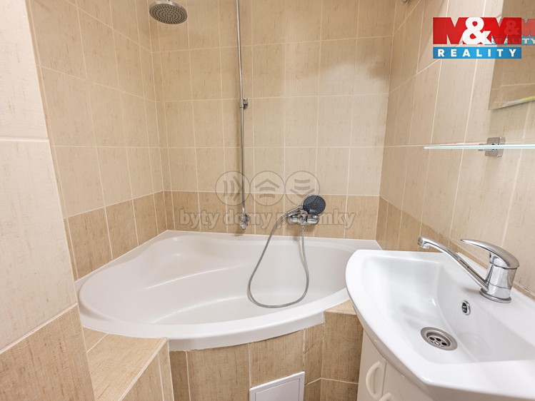 Prodej bytu 1+kk 25 m² - foto 4