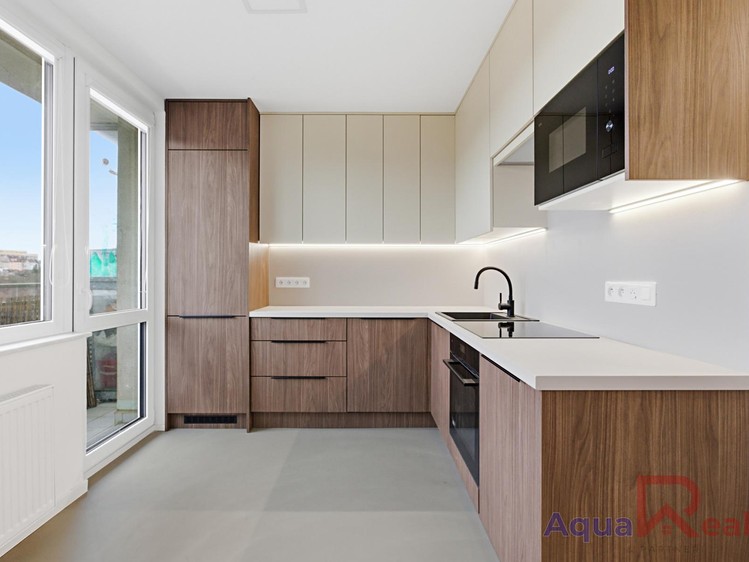 Prodej bytu 3+1 66 m² - foto 1