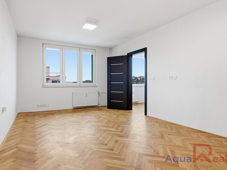 Prodej bytu 3+1 66 m² - foto 3
