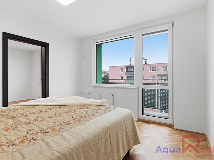 Prodej bytu 3+1 66 m² - foto 4