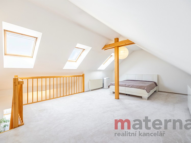 Prodej bytu 3+1 87 m² (Mezonet) - foto 4