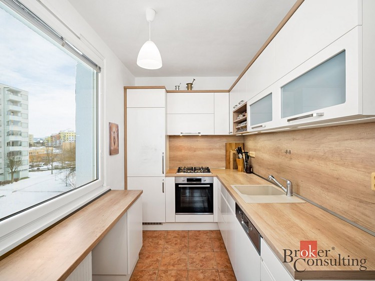Prodej bytu 4+1 70 m² - foto 2