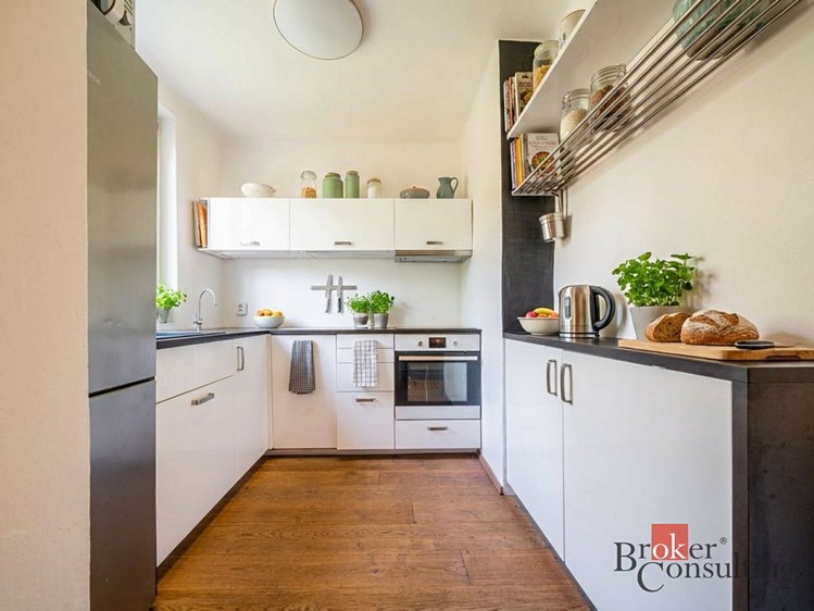 Prodej bytu 3+1 64 m² - foto 1