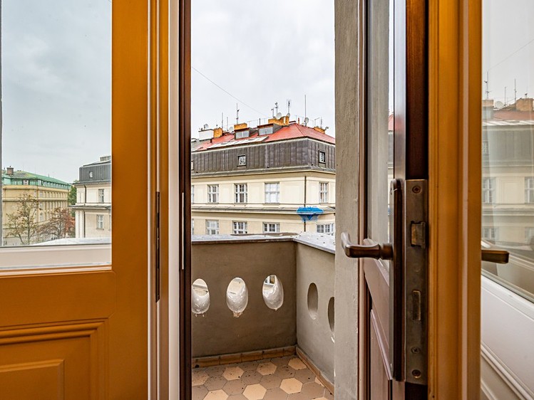 Pronájem bytu 4+1 184 m² - foto 4