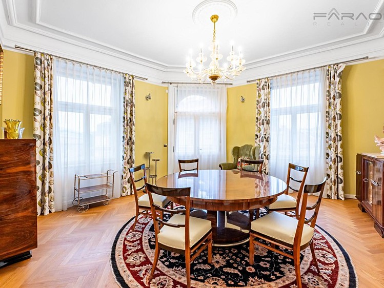 Pronájem bytu 4+1 184 m² - foto 5
