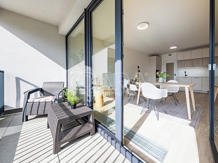Pronájem bytu 1+kk 39 m² - foto 1