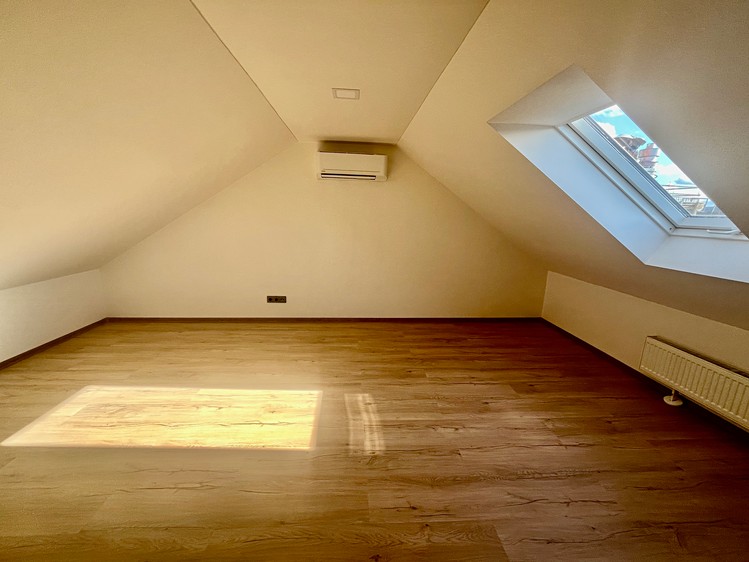 Pronájem bytu 3+kk 110 m² - foto 6