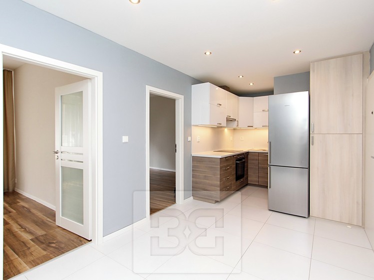 Pronájem bytu 2+1 60 m² - foto 1