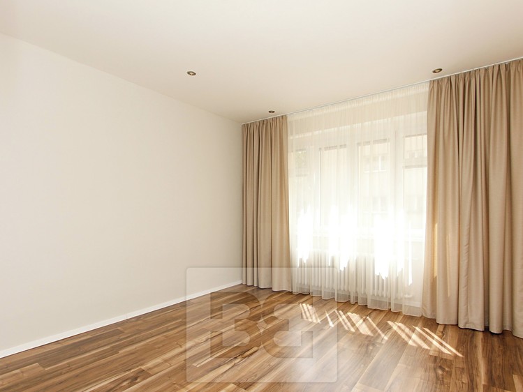 Pronájem bytu 2+1 60 m² - foto 3
