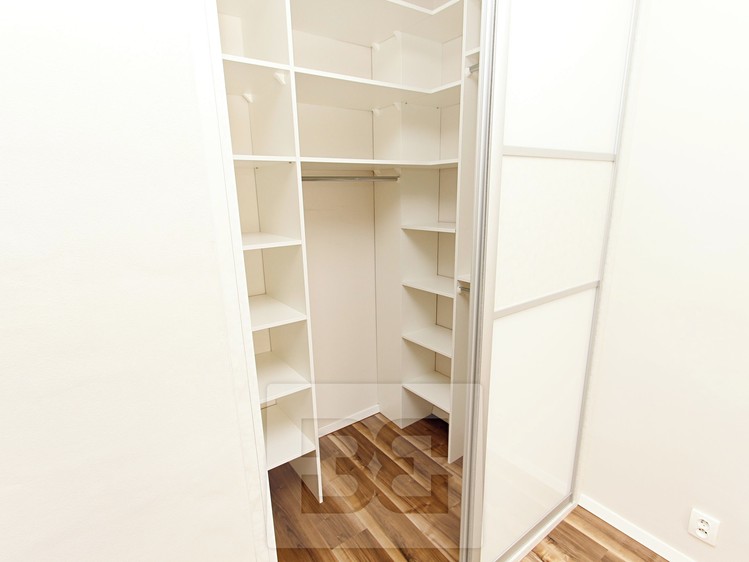 Pronájem bytu 2+1 60 m² - foto 8