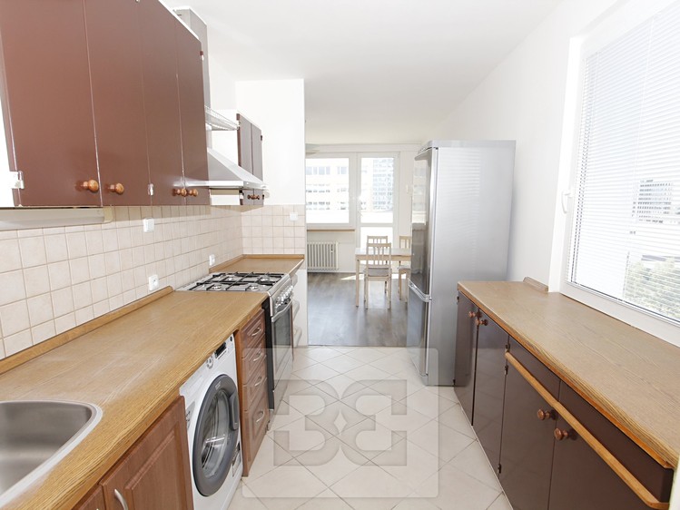 Pronájem bytu 3+kk 61 m² - foto 3