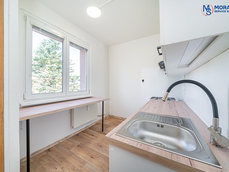 Pronájem bytu 2+1 53 m² - foto 7