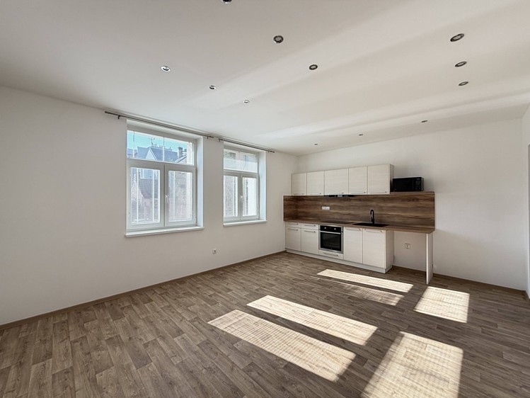 Pronájem bytu 2+kk 60 m² - foto 4