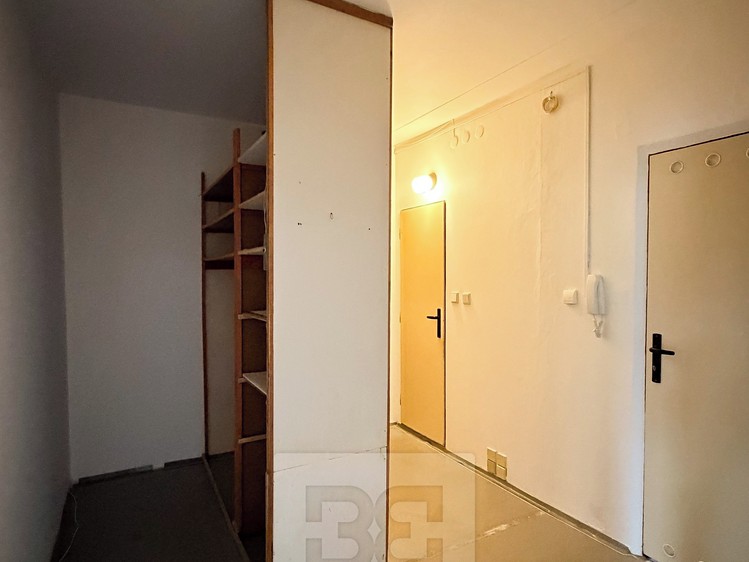 Pronájem bytu 3+1 72 m² - foto 3