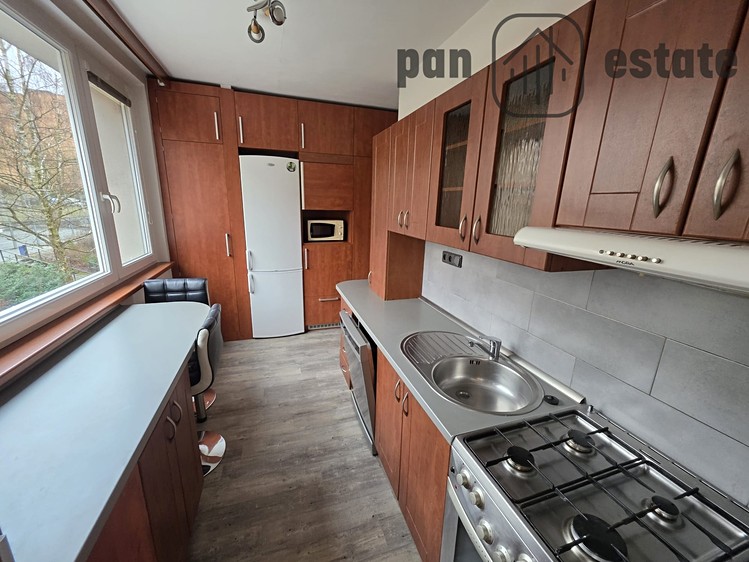 Pronájem bytu 3+1 73 m² - foto 8