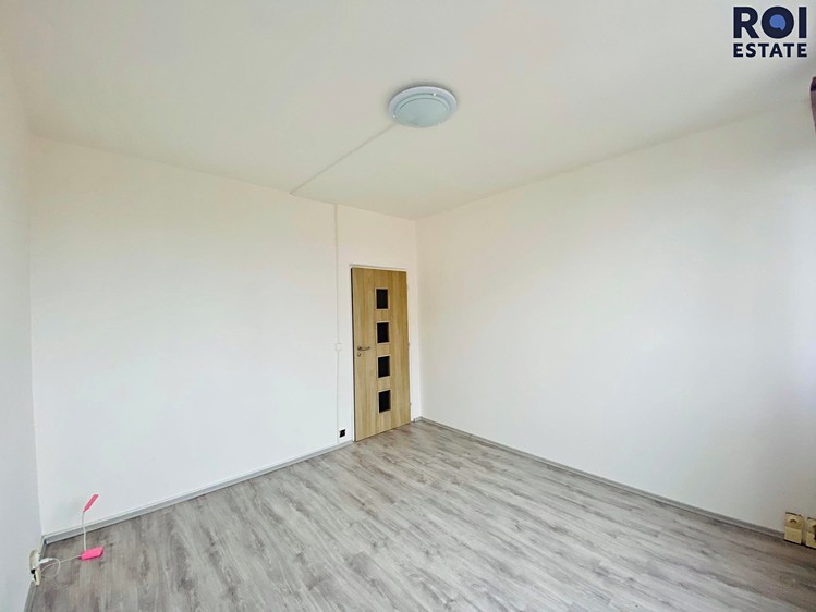 Pronájem bytu 3+1 67 m² - foto 3