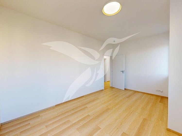 Pronájem bytu 3+kk 71 m² - foto 5