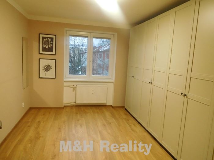 Pronájem bytu 3+kk 60 m² - foto 3