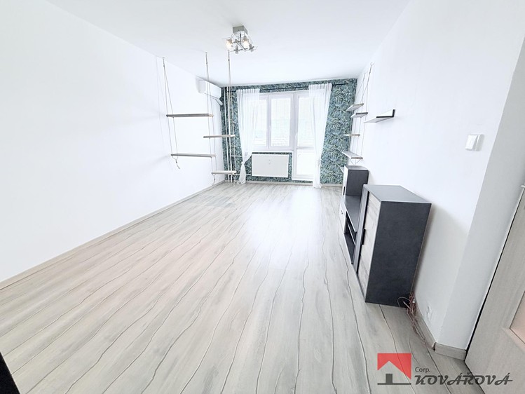 Pronájem bytu 2+1 55 m² - foto 7