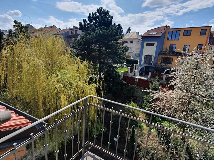 Pronájem bytu 1+kk 33 m² - foto 2