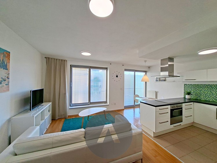 Pronájem bytu 2+kk 62 m² - foto 1