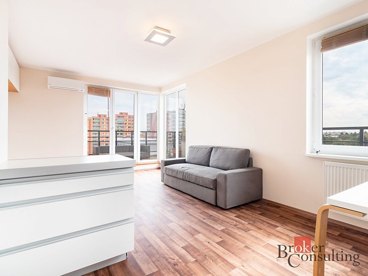 Pronájem bytu 2+kk 41 m² - foto 1