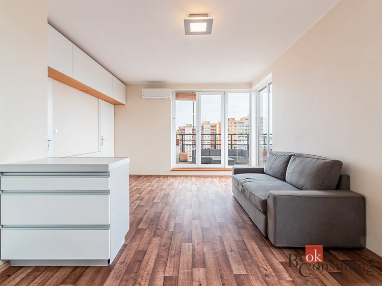 Pronájem bytu 2+kk 41 m² - foto 3