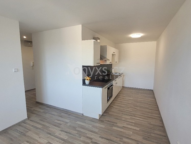 Pronájem bytu 3+kk 62 m² - foto 8