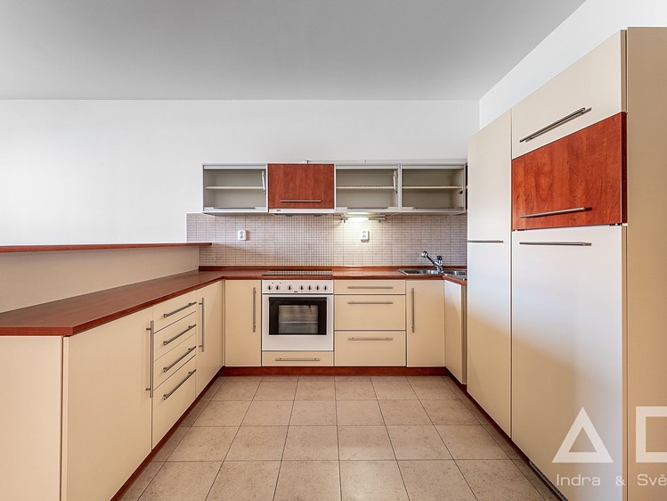 Pronájem bytu 2+kk 64 m² - foto 1