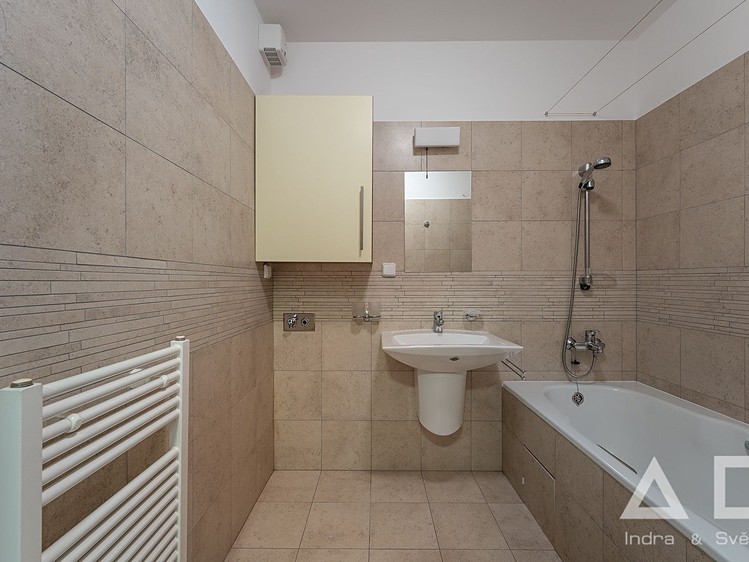 Pronájem bytu 2+kk 64 m² - foto 6