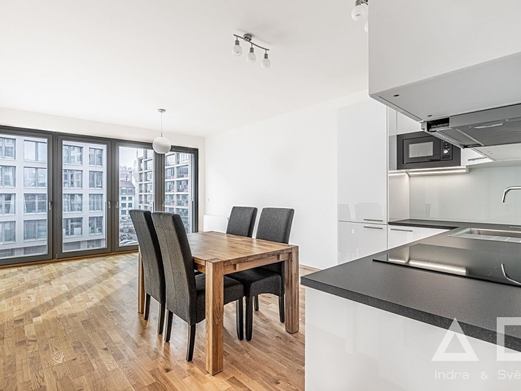 Pronájem bytu 2+kk 62 m² - foto 1