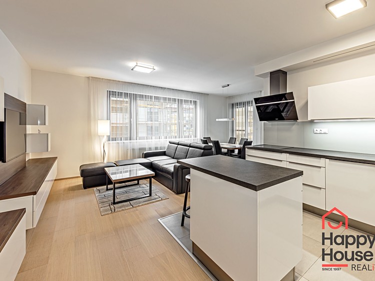 Pronájem bytu 4+kk 106 m² - foto 1