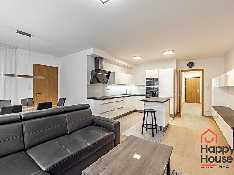 Pronájem bytu 4+kk 106 m² - foto 5