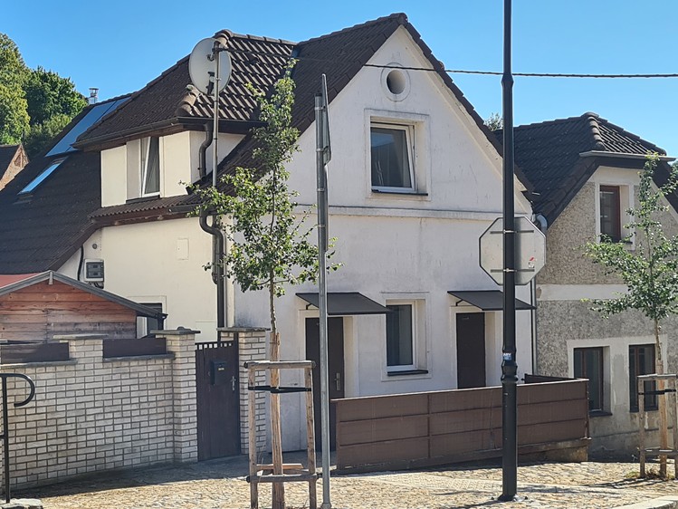 Pronájem bytu 1+1 65 m² (Podkrovní) - foto 1