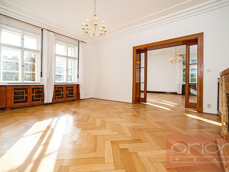 Pronájem bytu 6 pokojů a více 300 m² - foto 5
