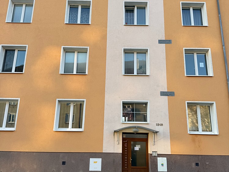Pronájem bytu 3+1 77 m² - foto 2