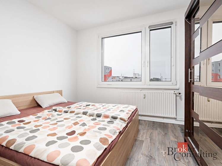 Pronájem bytu 3+1 79 m² - foto 5