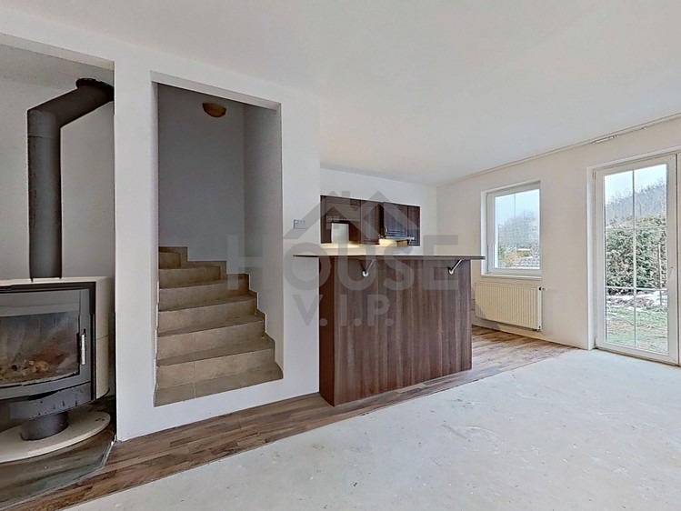 Prodej rodinného domu 158 m², pozemek 237 m² - foto 1