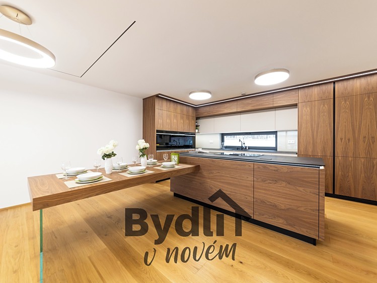 Prodej rodinného domu 192 m², pozemek 1 101 m² - foto 7