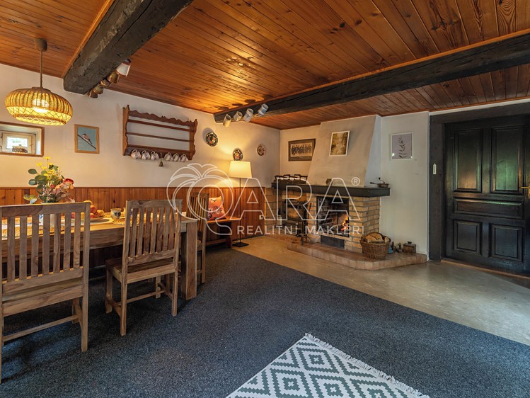 Prodej chalupy 200 m², pozemek 2 727 m² - foto 7