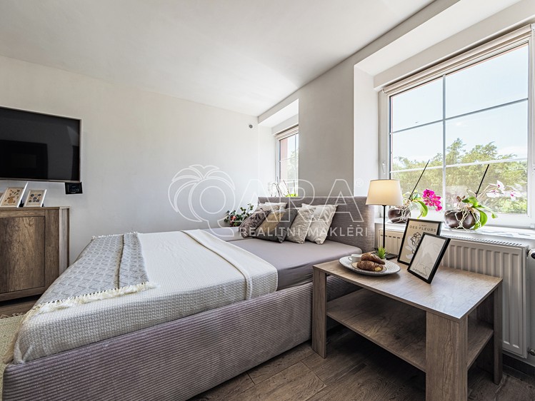 Prodej rodinného domu 186 m², pozemek 845 m² - foto 4