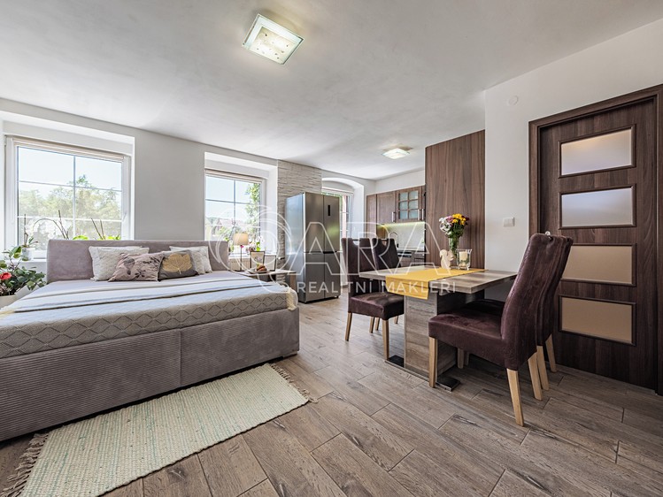 Prodej rodinného domu 186 m², pozemek 845 m² - foto 6