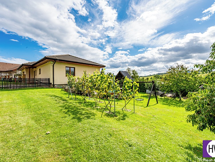 Prodej rodinného domu 108 m², pozemek 1 169 m² - foto 1