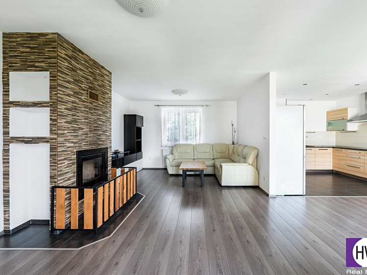 Prodej rodinného domu 108 m², pozemek 1 169 m² - foto 4