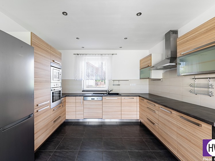 Prodej rodinného domu 108 m², pozemek 1 169 m² - foto 5