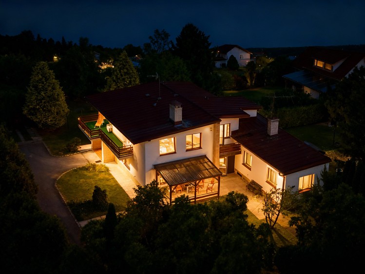 Prodej  vily 206 m², pozemek 1 487 m² - foto 4