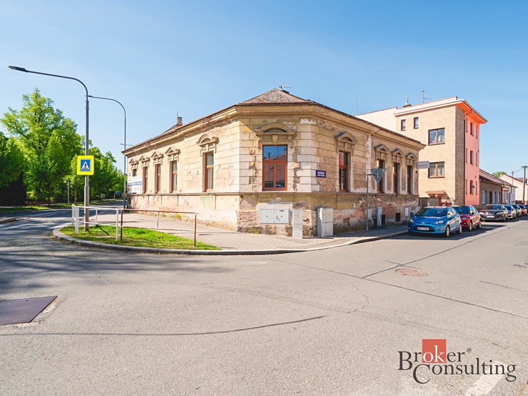 Prodej rodinného domu 340 m², pozemek 479 m² - foto 1