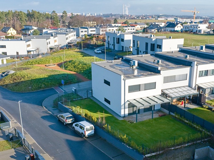 Prodej rodinného domu 158 m², pozemek 386 m² - foto 1