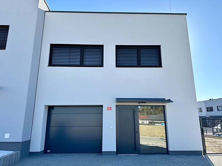 Prodej rodinného domu 158 m², pozemek 386 m² - foto 3
